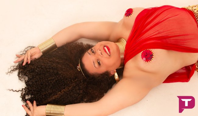 Bella Massoterapeuta - Acompanhante Travesti / Transex em Recife - PE