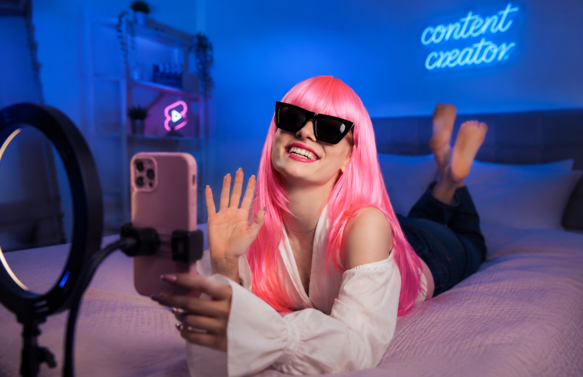 Acompanhantes Trans Virtuais: prazer, conexão e segurança sem sair de casa